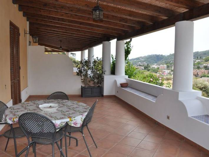 Apartamento entero, Wohnung 'Ginestra' mit Terrasse in Lipari (pueblo), Lipari
