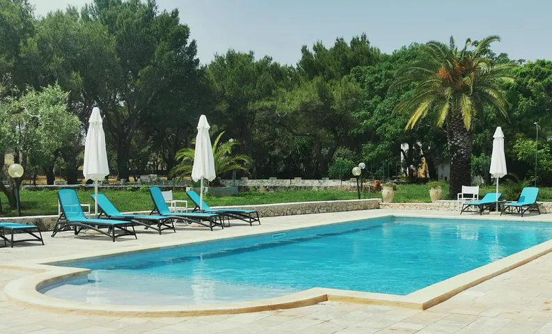 Residence per 2 persone, con giardino e piscina - 1