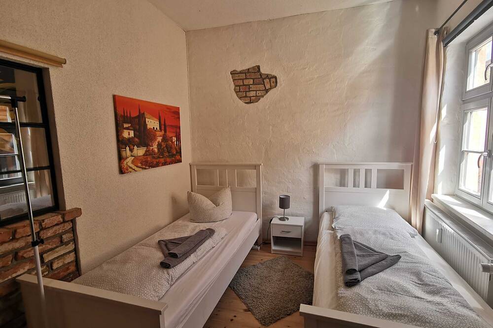 Ganze Wohnung, Utkiek 2 mit Balkon, 2. Og Frankenstr. 49 - Gohr- Ferienwohnungen in Ozeaneum Stralsund, Stralsund