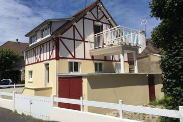 Location de vacances pour 7 personnes, avec balcon à Ouistreham