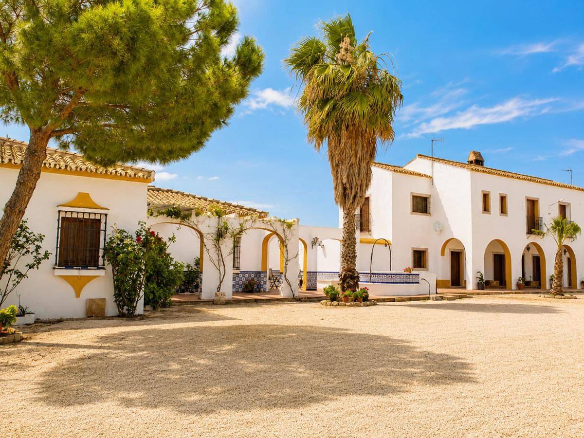 Cortijo Las Cruces Guillena - Sevilla in Guillena, Provincia de Sevilla