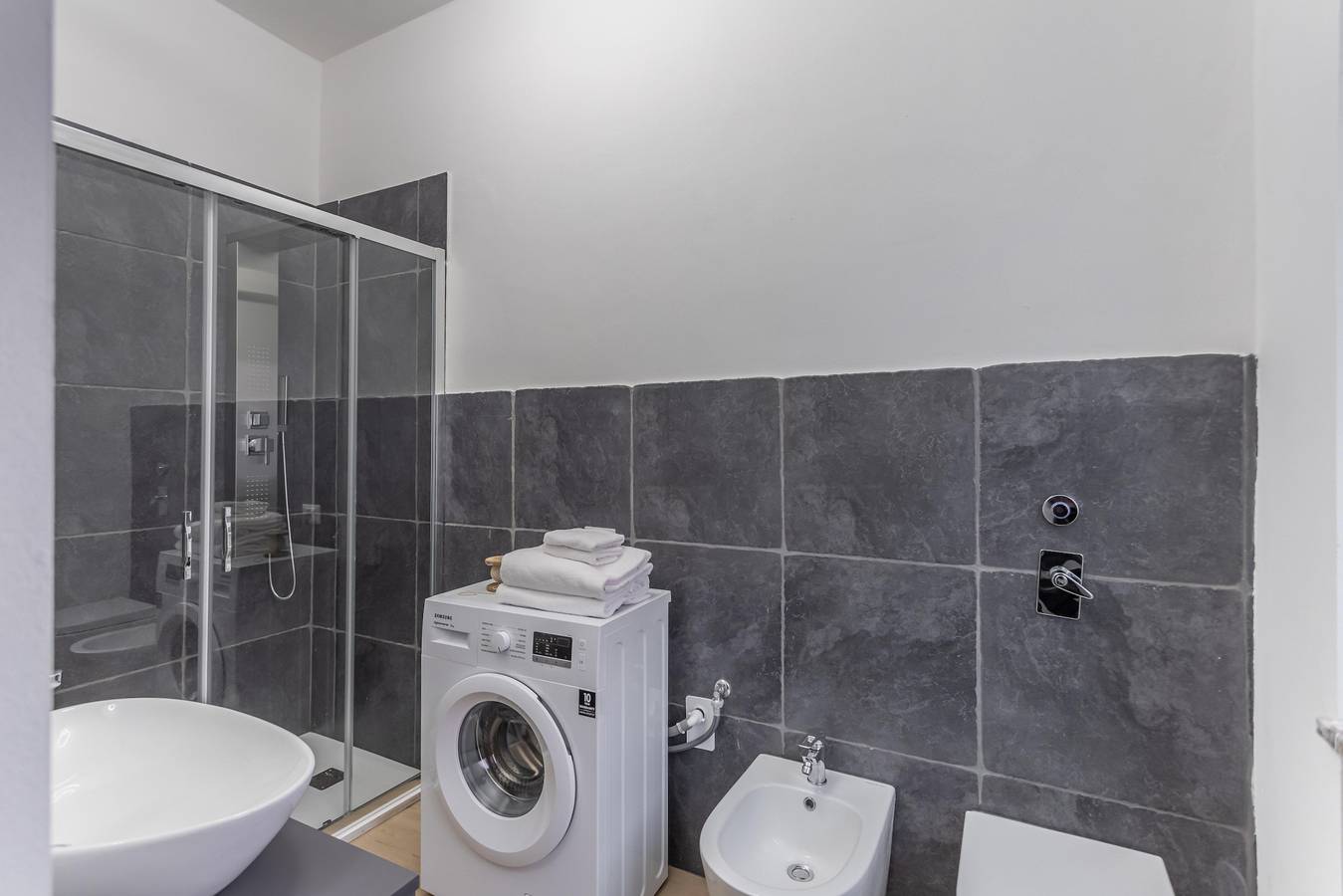 Entire apartment, 0649Pv - Ares Home in Pavia, Pavia Province