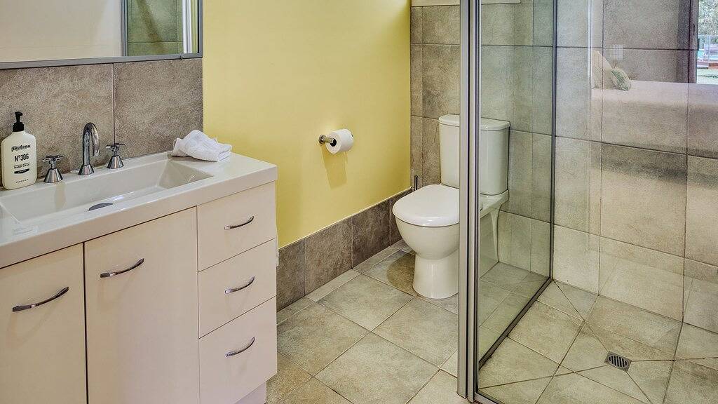 Fesselndes, privates und geräumiges Zuhause, abgelegen von Anbauflächen in Peregian Beach, Noosa