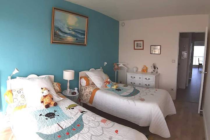 Appartement entier, ✨ Face Bassin D’Arcachon – Vue panoramique & accès direct à la plage Clim Wifi in Arcachon, Région d'Arcachon