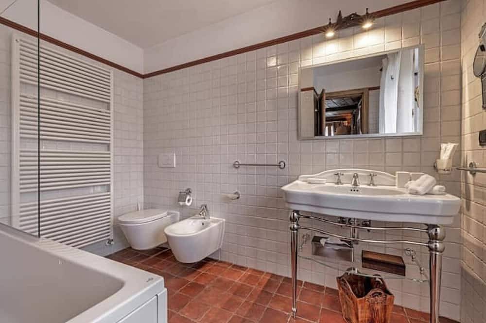 Chalet Bragard: Exclusive luxury in the heart of the Alps  in Limone Piemonte, Alpi Liguri
