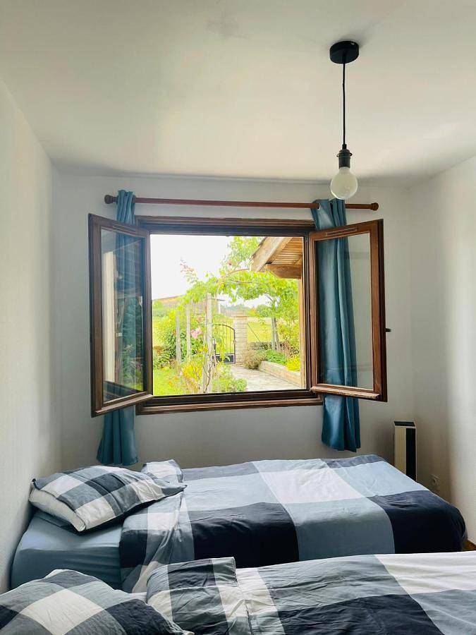 Location de vacances pour 8 personnes, avec jardin et piscine à Espère - 4