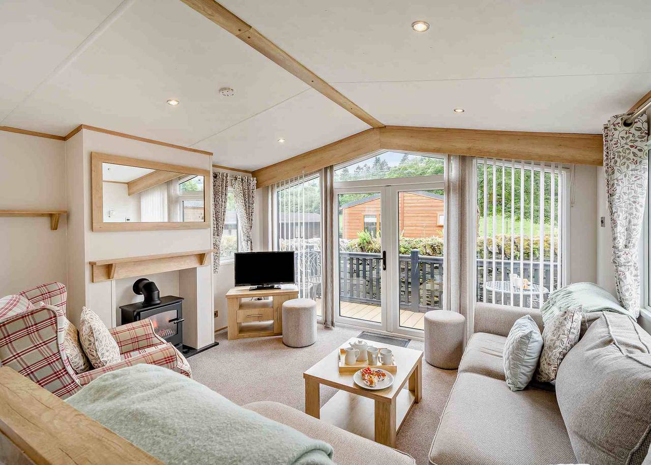 Gold Premium 3, Slps 6, parking, ensuite & decking in Bowness-on-Windermere, Lake District
