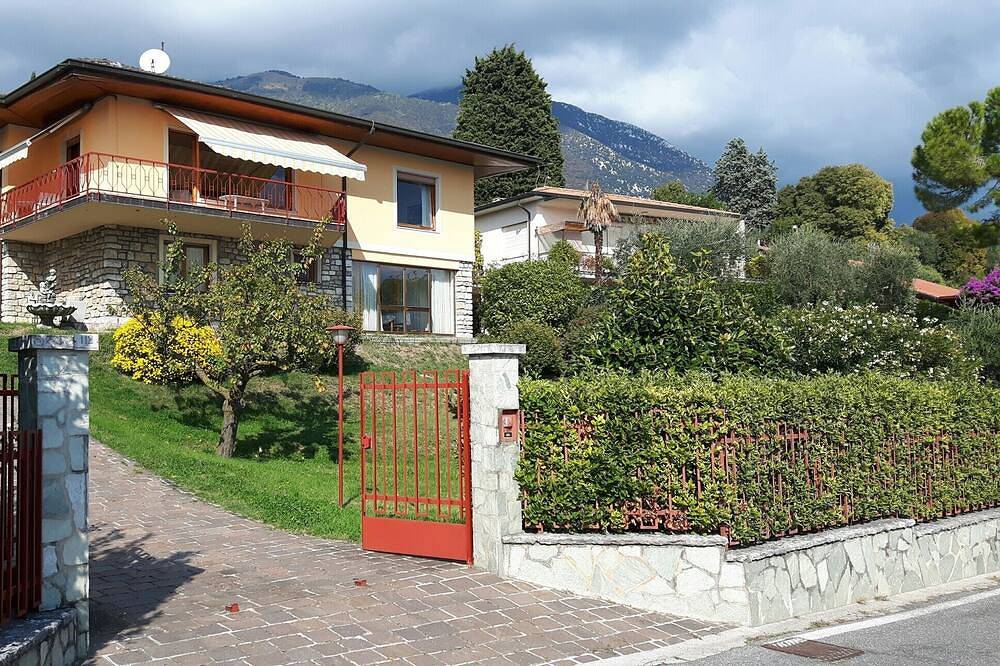 Romantische Villa mit traumhafter Aussicht auf den Gardasee in Maderno, Toscolano-Maderno