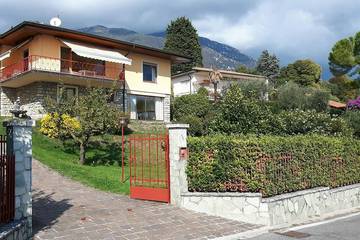 Ferienhaus für 10 Personen, mit Balkon und Garten am Gardasee