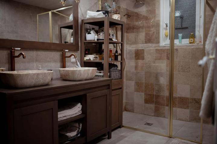 Maison d’hôte pour 2 personnes, avec Jacuzzi et Terrasse ainsi que Jardin et Vue dans la Loire - 2