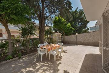 Guesthouse for 9 People in Torre Lapillo, Apulia, Photo 1