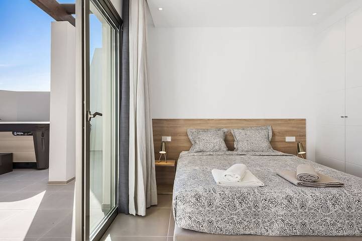 Ganze Wohnung, Superb Duplex With Jacuzzi Jardines De Los Menceyes in Palm-Mar, Arona
