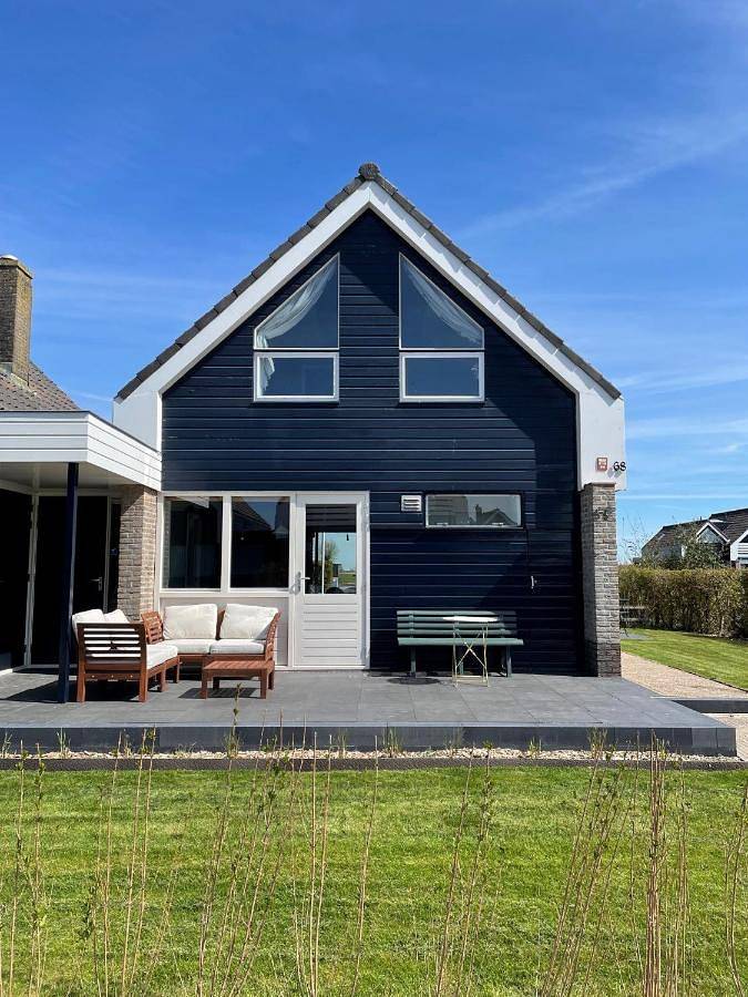 Three-Bedroom House in Woudsend, Ijsselmeer