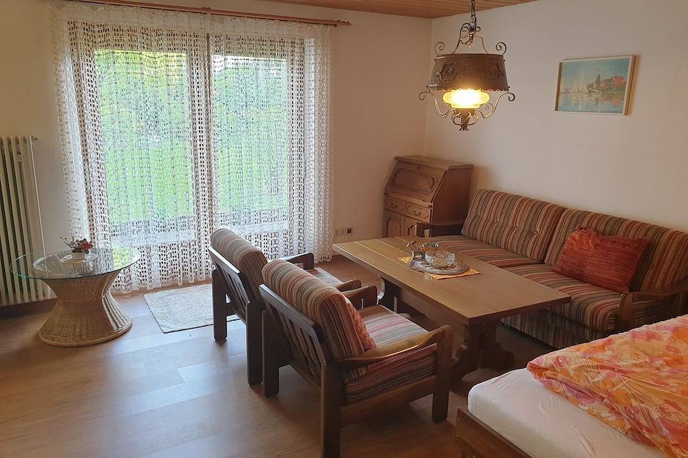 Ganze Wohnung, Landhaus  Münz, ruhige Ferienwohnung nahe Hopfen am See bei Füssen in Hopferau, Bayerisch Schwaben