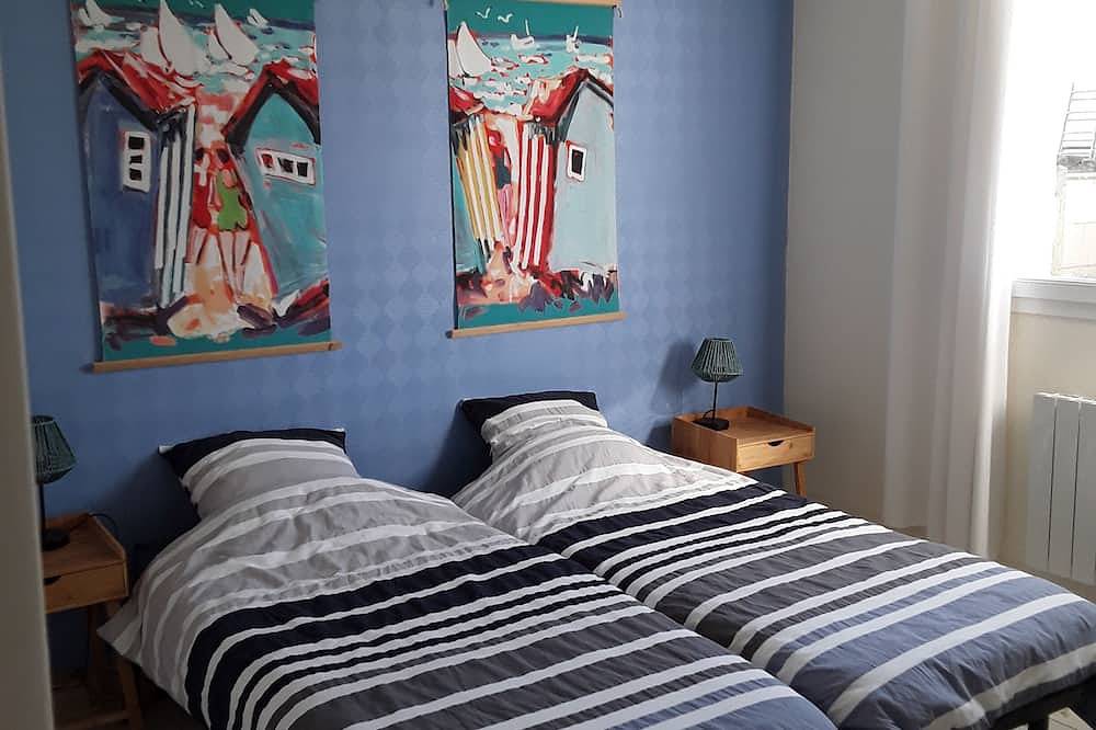 Location Maison Plein Pied 6 Personnes 800 ml de la Plage et du Port a Pied in Camaret-sur-Mer, Iroise