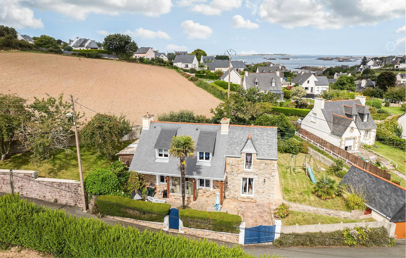 Gemütliche 2-Zimmer-Wohnung mit Garten, Parkplatz und nur 600 m vom Strand Roc'h Hir entfernt in Loguivy de la Mer, Ploubazlanec