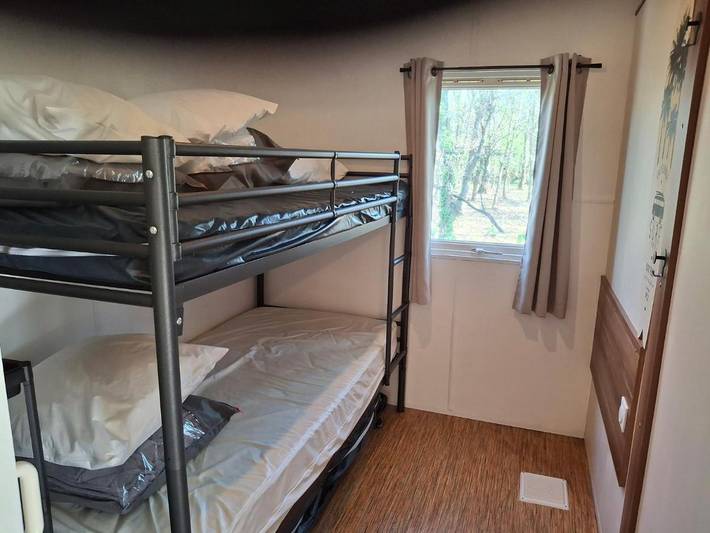 Appartement de vacances pour 6 personnes, avec Balcon et Terrasse ainsi que Jardin et Piscine