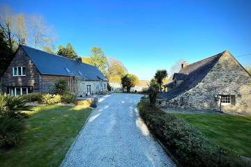 Gîte pour 16 personnes, avec jardin à Saint-Aignan (Morbihan)