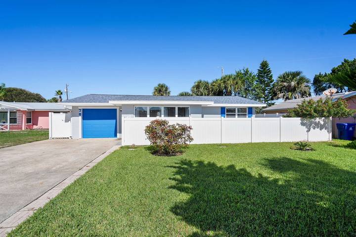 Vacation rental for 6 people, with terrace and yard, with pets in St. Augustine