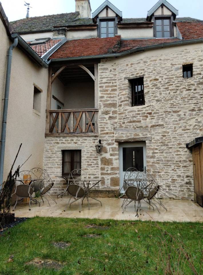 Gîte pour 10 personnes, avec jardin et terrasse dans Château de Châteauneuf - 2