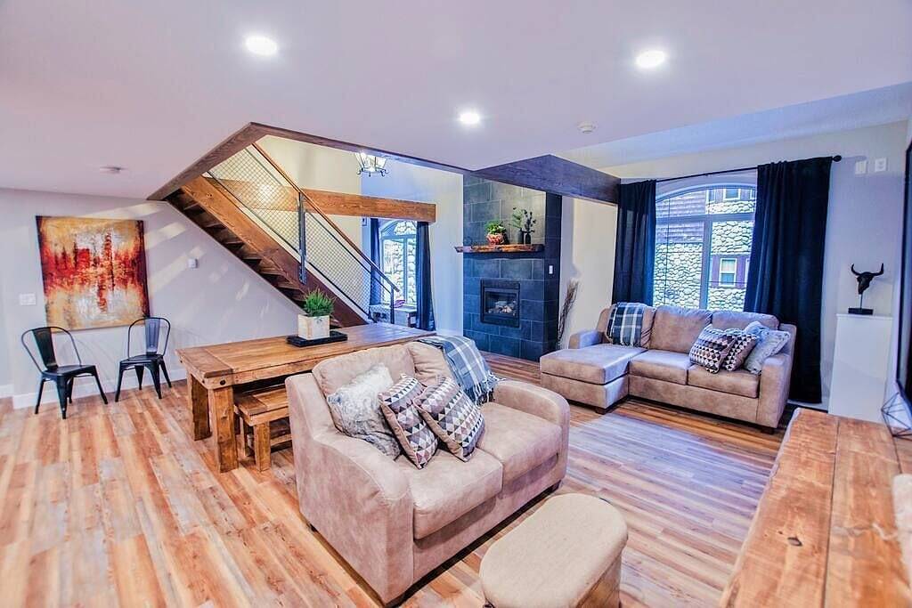 Neu 4 Zi Mountain Retreat mit beheiztem Außenpool und Whirlpool in Canmore, Banff-Nationalpark