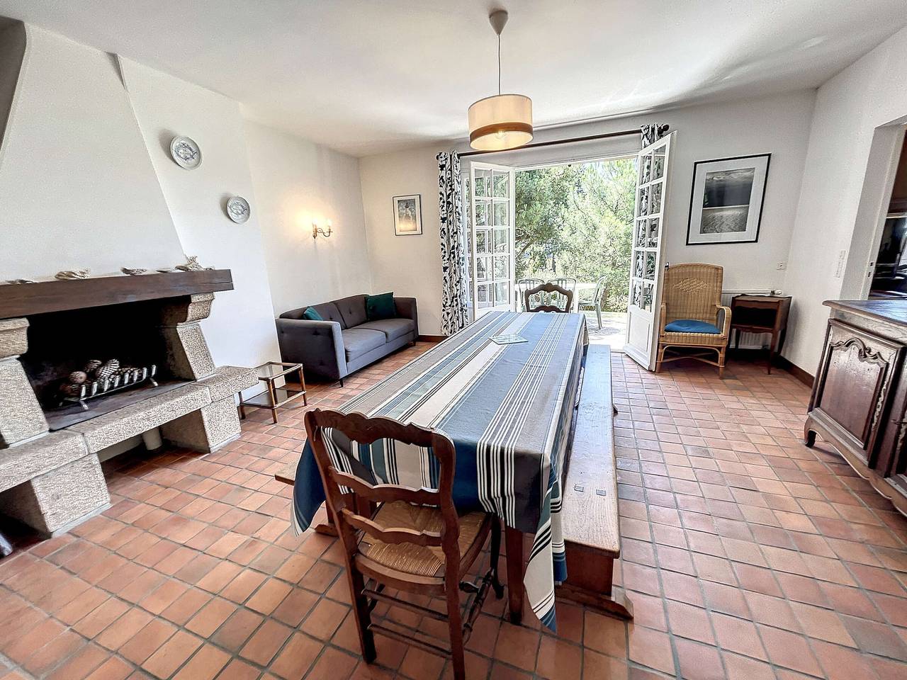 Casa con terraza a 100m de la playa, cerca del centro, ideal para familias in Jullouville, Côte de la Déroute