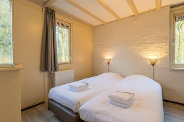 Glamping voor 10 Personen in Nationaal Park De Maasduinen, Limburg, Afbeelding 3