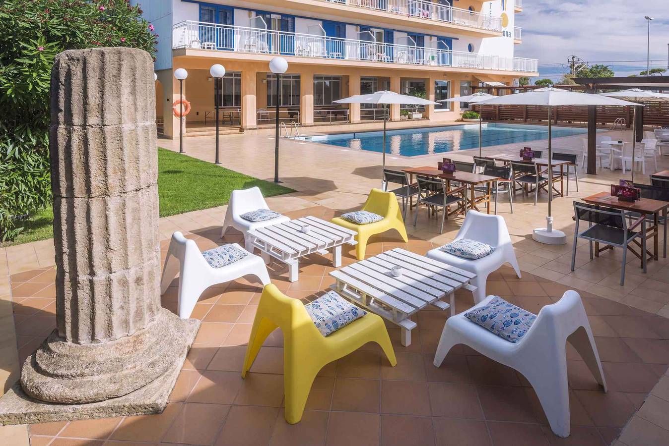 Entire holiday apartment, Holiday apartment with balcony and pool  in Pineda de Mar, Costa del Maresme