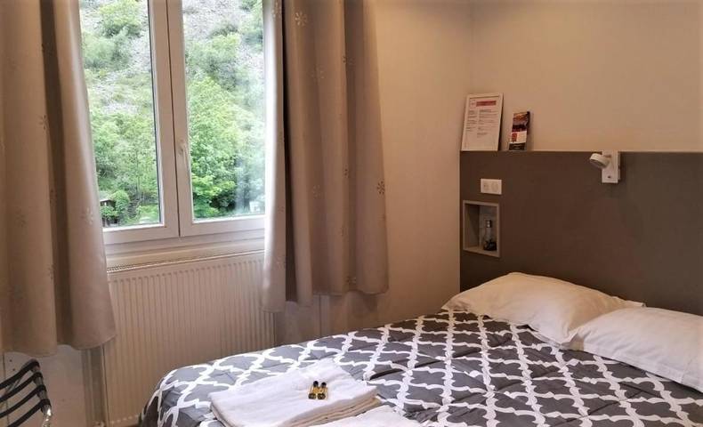 Hôtel pour 2 personnes, avec vue et terrasse, animaux acceptés