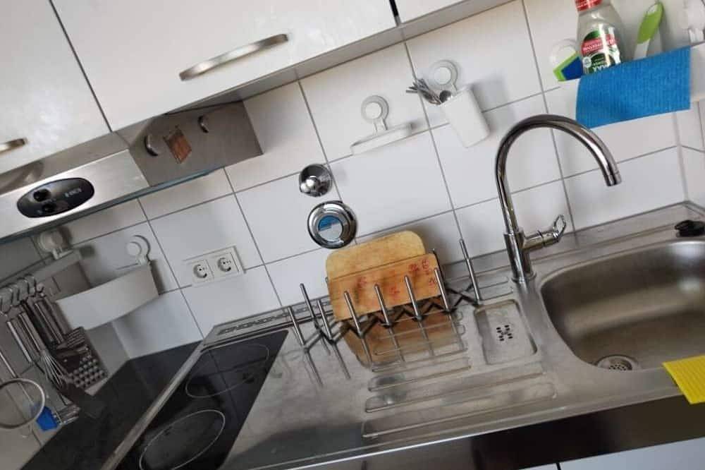 Appartamento intero, Cozy studio close to Deutz train Station  in Kalk (Colonia), Colonia