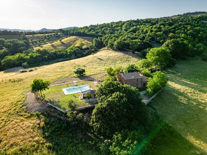 Villa per 14 persone, con piscina e giardino nonché vista lago, con animali domestici in Maremma