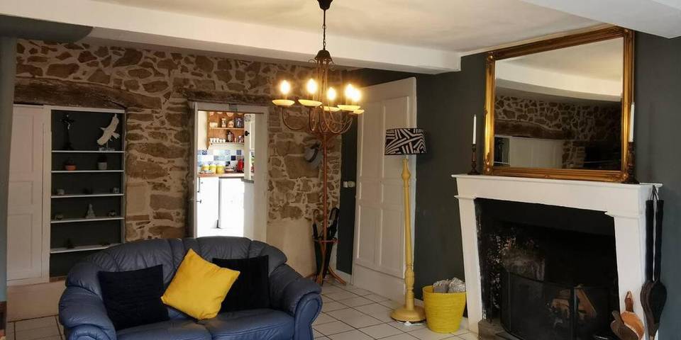 Location de vacances pour 4 personnes, avec jardin ainsi que vue et vue sur le lac à Argenton-les-Vallées - 3