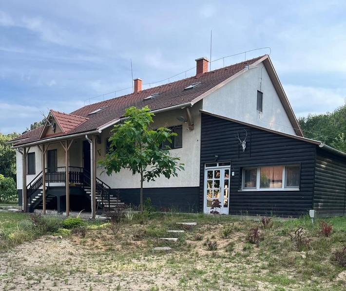Ferienwohnung für 16 Personen, mit Garten und Ausblick sowie Pool - 1