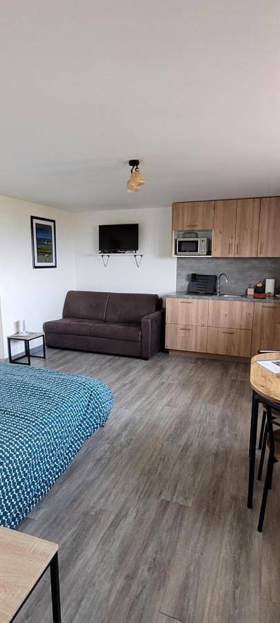 Gîte pour 2 personnes, avec vue et terrasse à Omonville-la-Rogue - 2