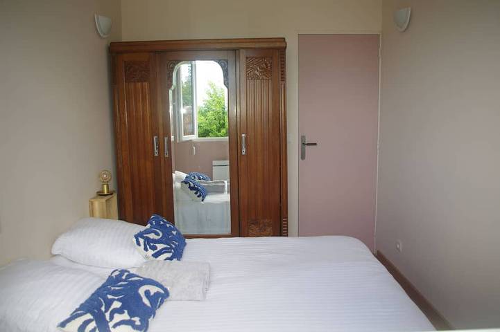 Location de vacances pour 5 personnes, avec terrasse et jardin à Matignon - 2