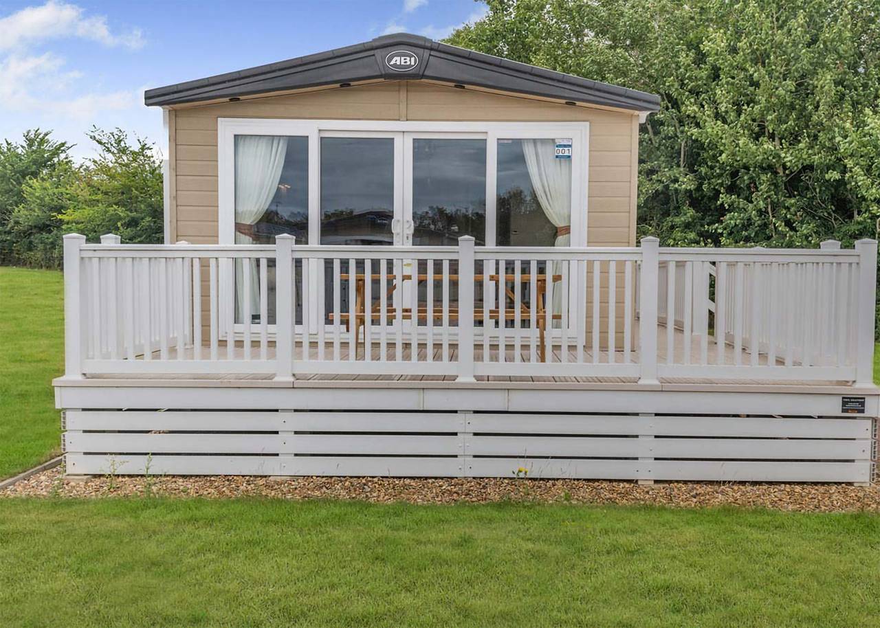 Gold Premium Caravan, parking, ensuite & decking* in Nairn, Highlands