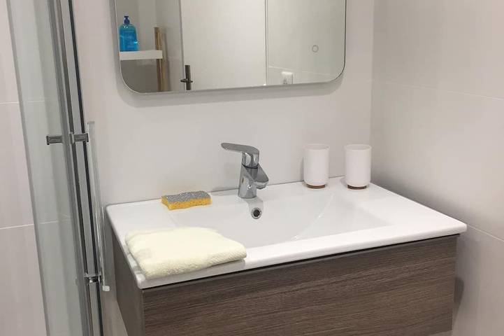 Ganze Wohnung, Cannes: Luxurious studio in the Croix des Gardes residential neighborhood, with a pool in Cannes, Mittelmeerküste (Frankreich)