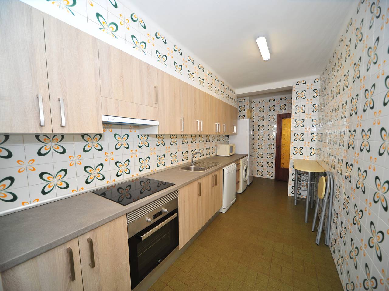 Apartamento entero, Apartamento de 4 habitaciones en Benicàssim con terraza y parking in Benicasim, Costa del Azahar