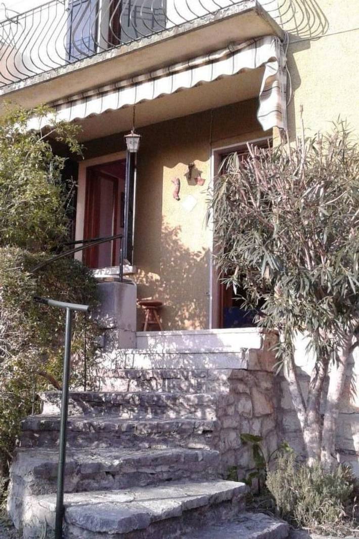In Salò mit Grill, Terrasse und Garten in Salò, Prealpi Gardesane