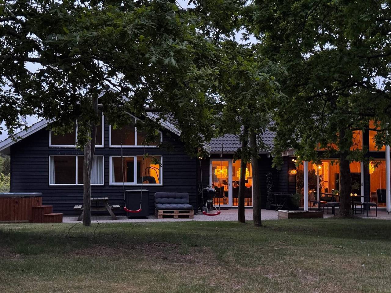 Luxe zwembadresort in Henne in Henne, Meer Filsø