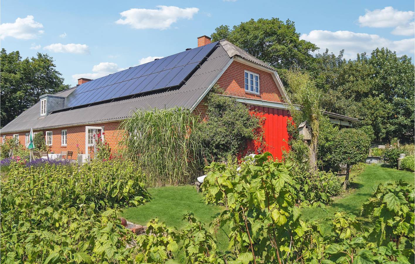 Holiday home for 4 people with garden in Thyholm, Oddesund