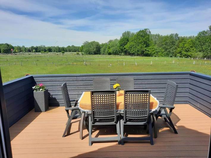 Ferienwohnung für 9 Personen, mit Ausblick und Garten