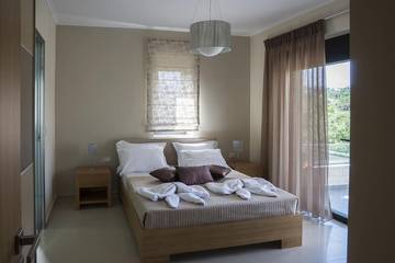 Villa for 8 People in Almyrida, Vamos, Photo 2