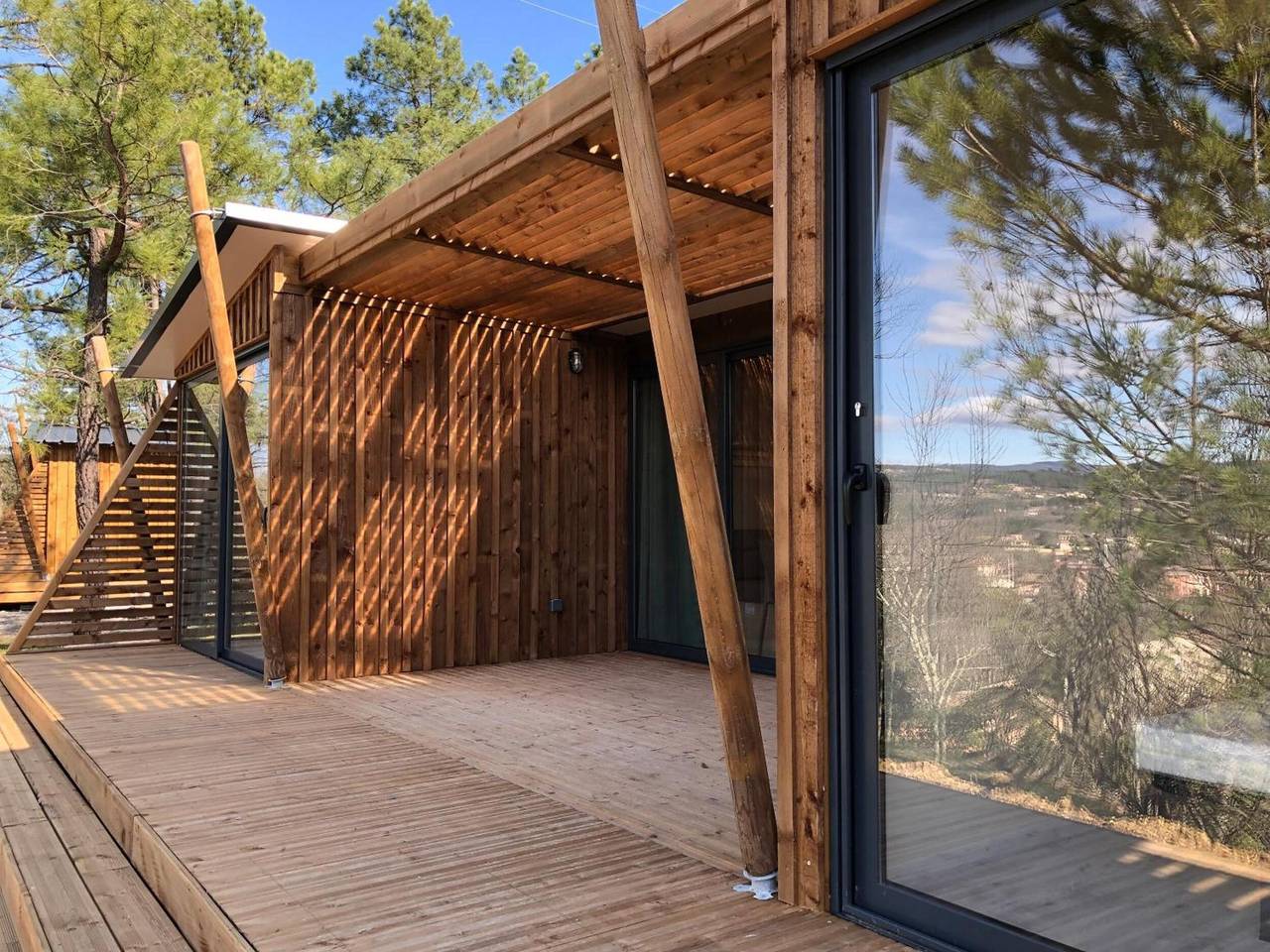 Chalet „Premium Gemeinschaftspool“ mit Bergblick, Wlan und Klimaanlage in Les Vans, Cevennen