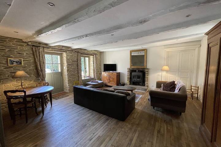 Gîte pour 4 personnes, avec terrasse et jardin à Bohal