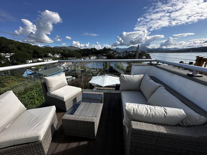 Holiday home for 8 people, with Balcony and Terrace in Porthmadog