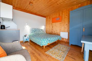 Cottage for 2 Guests in Saint-Symphorien-de-Mahun, Ardèche, Picture 4