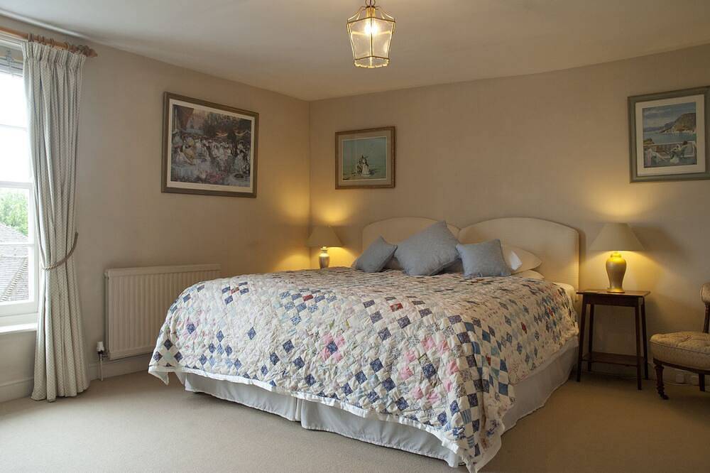 Sea House, Lymington, a lovely Georgian house. in Lymington, Hampshire