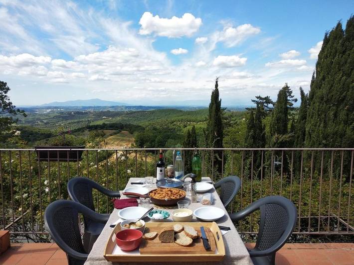 Ferienwohnung für 2 Personen, mit Terrasse und Garten sowie Pool und Ausblick in San Vivaldo