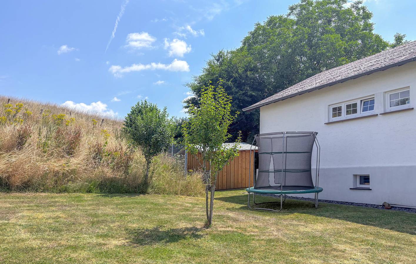 Moderne Wohnung mit Parkplatz, Garten & Terrasse bei Wallersheim in Fleringen, Eifelkreis Bitburg-Prüm